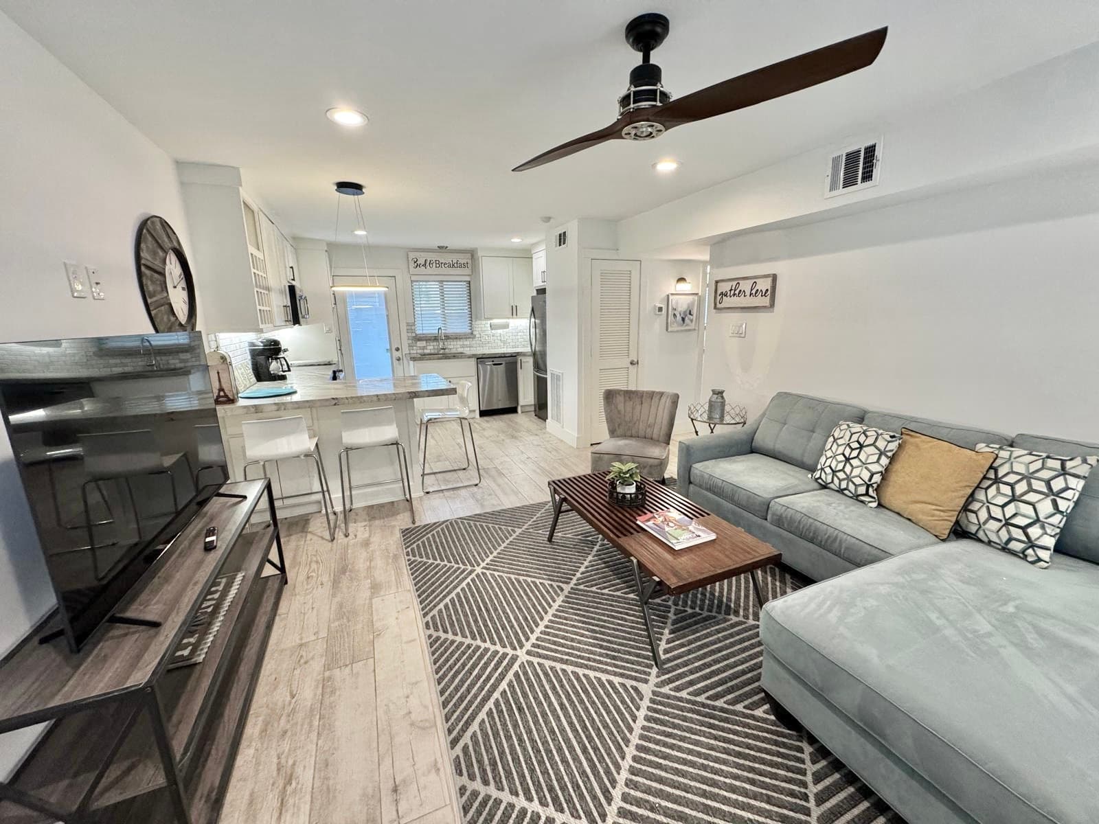 Med Center Retreat — furnished extended-stay rental in Medical Center Area, Houston