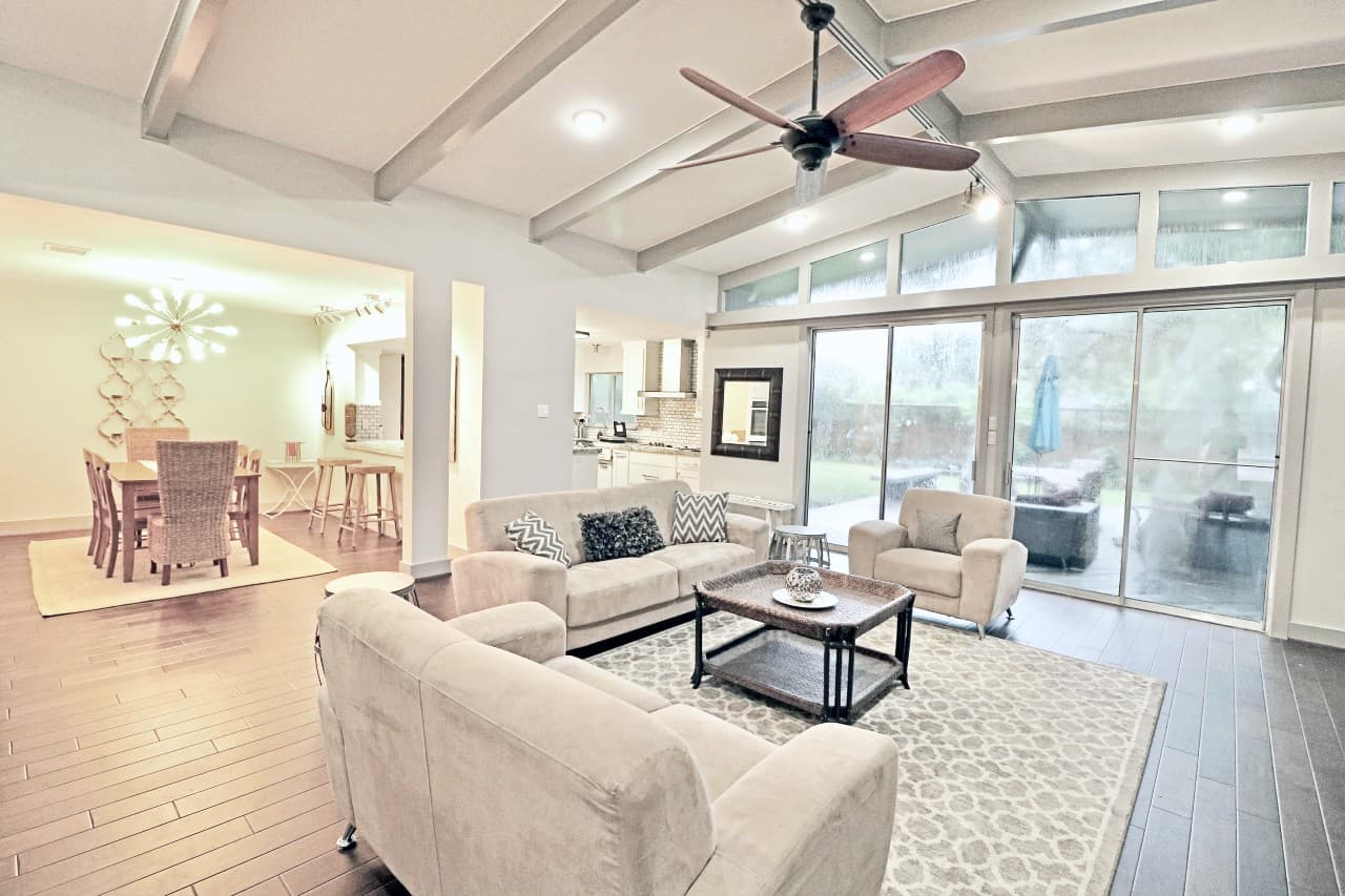 The New Grove — furnished extended-stay rental in Medical Center Area, Houston