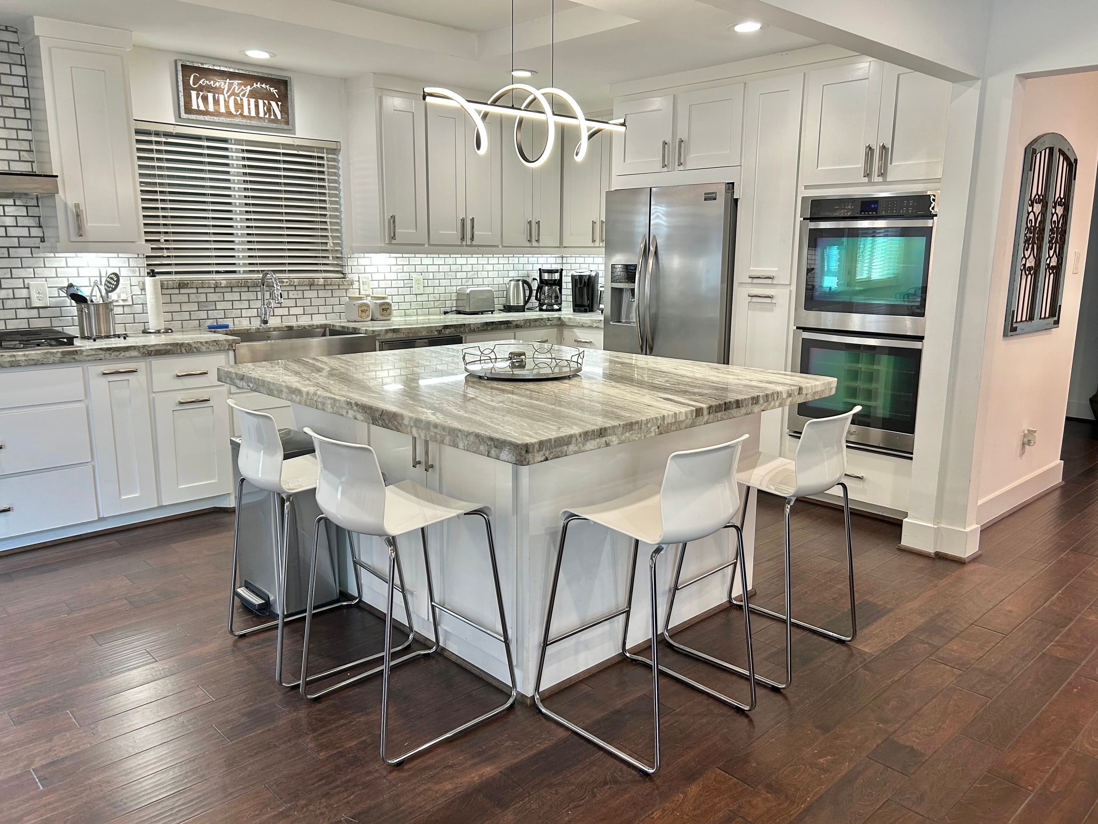 Venetia Grove — furnished extended-stay rental in Medical Center Area, Houston