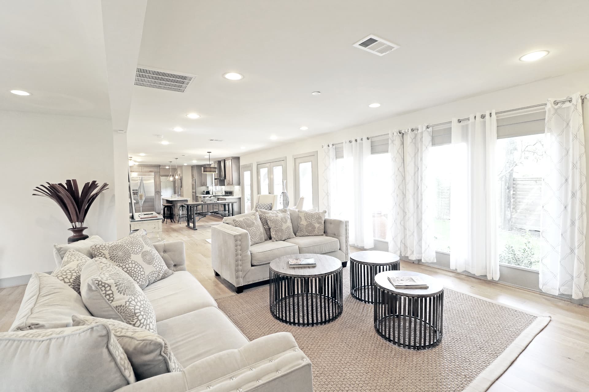 Chateau Gold — furnished extended-stay rental in Medical Center Area, Houston